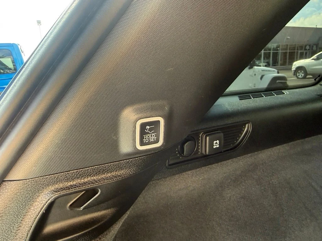Used 2022 White Jeep Summit image 49