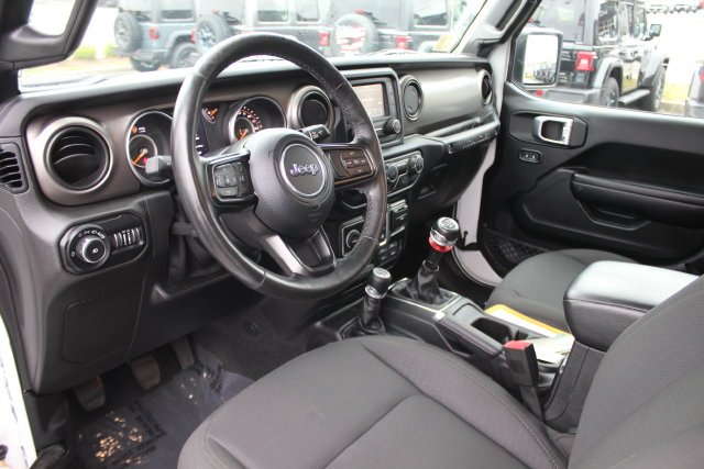 Used 2020 White Jeep Sport S image 3