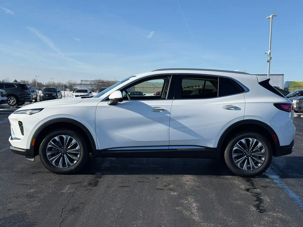New 2026 Summit White Buick Preferred image 7