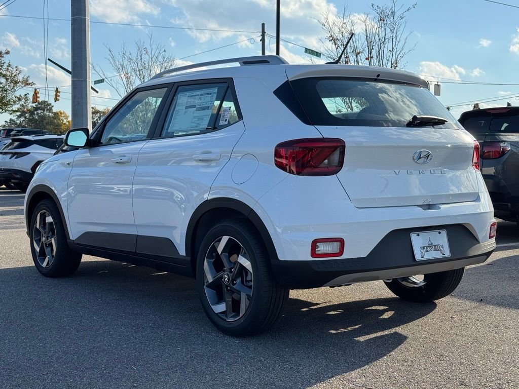 Used 2026 White Hyundai SEL image 9