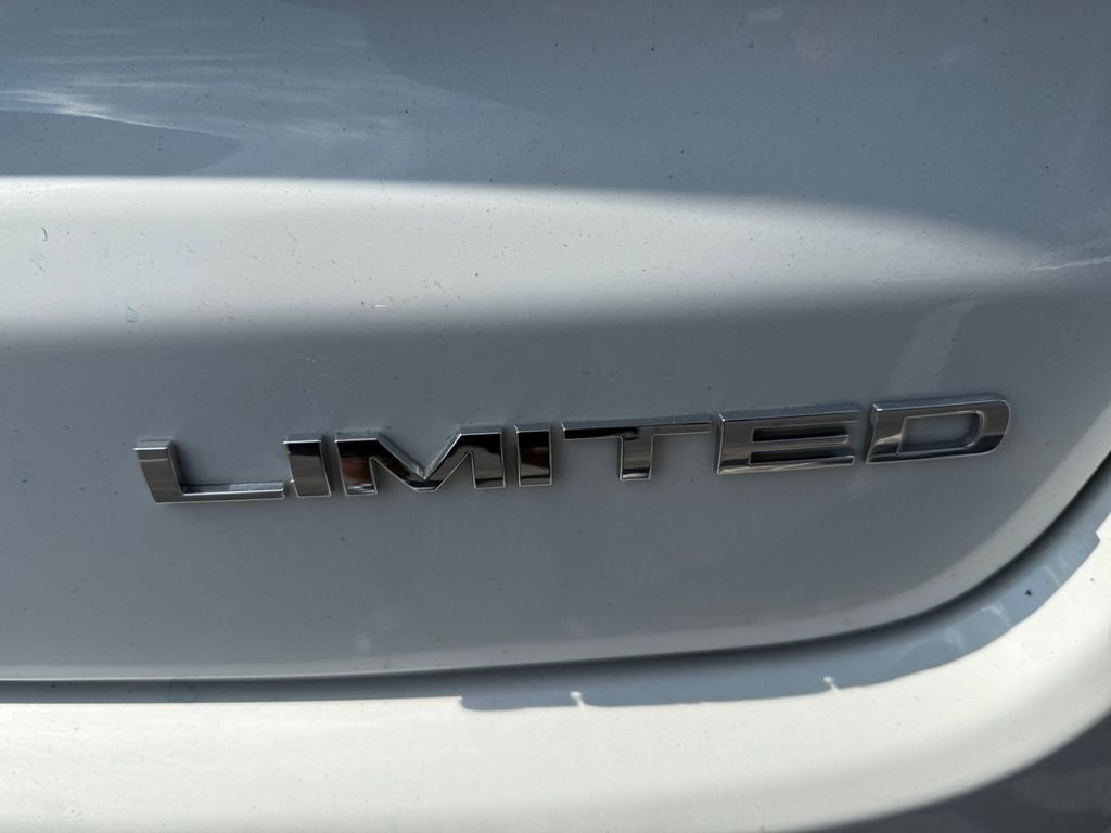 Used 2024 White Jeep Limited image 27