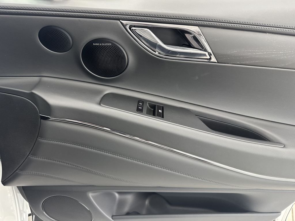 New 2026 White Genesis 3.5T e-SC image 14