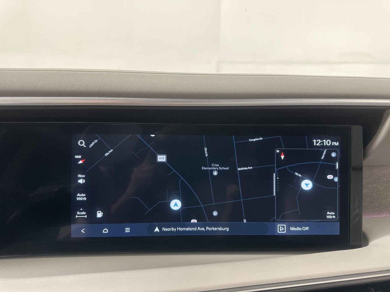 New 2027 Shimmering Silver Hyundai SEL Premium 7P image 15