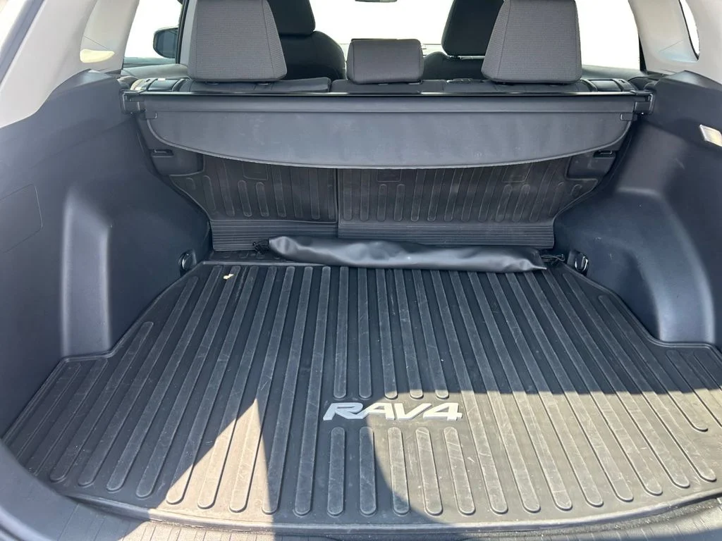 Used 2025 Silver Toyota XLE image 28