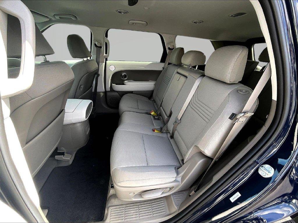 New 2027 Blue Hyundai SE AWD image 24