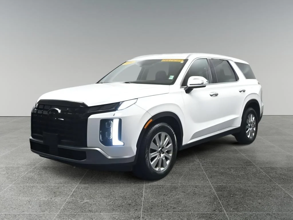 Used 2024 Hyper White Hyundai SEL image 1
