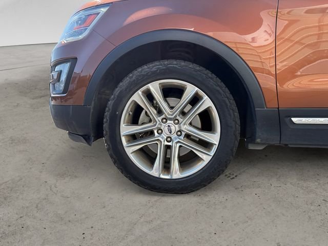 Used 2017  Ford XLT image 9
