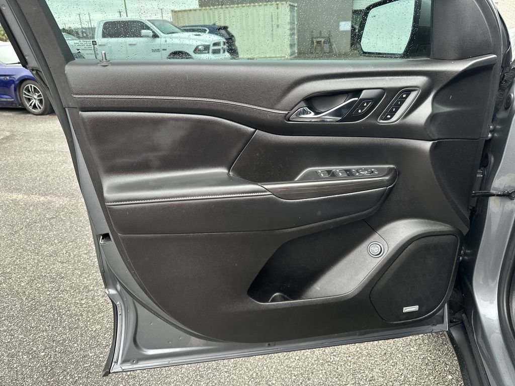 2021 GMC Acadia SLT - Photo 16