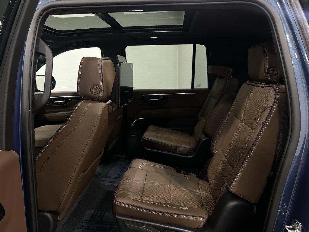 2026 Chevrolet Suburban High Country - Photo 25
