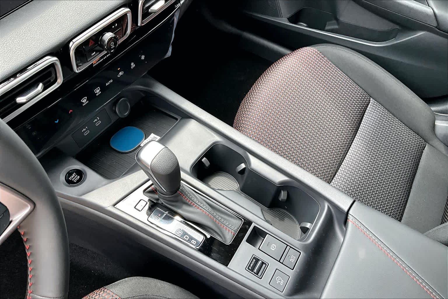 New 2027 Energetic Ember / Super Black Two-tone Nissan SR image 11