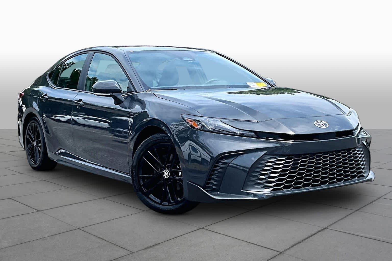 Used 2026 UNDERGROUND Toyota SE image 3