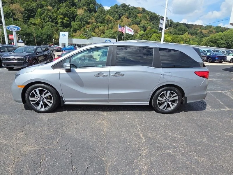 Used 2023  Honda Touring image 4