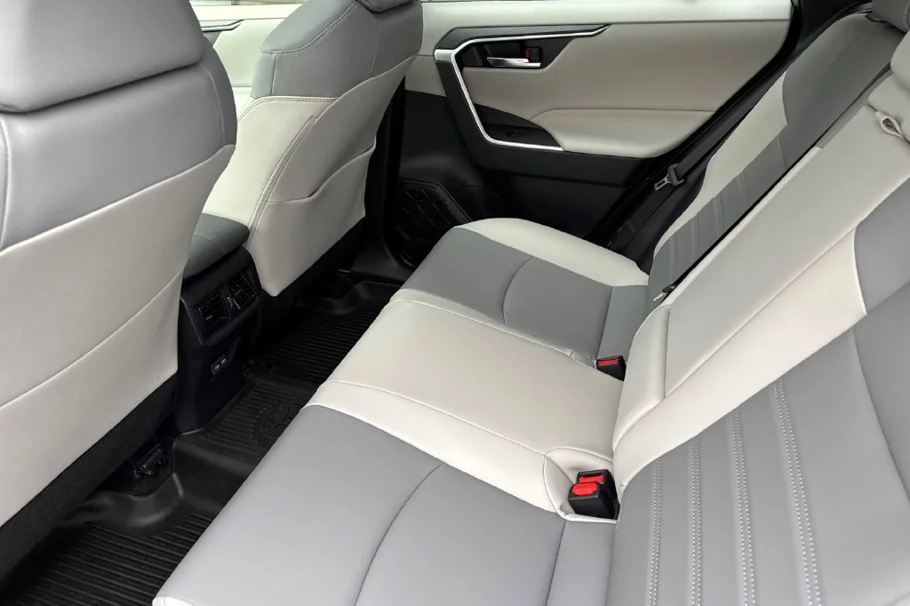 2024 Toyota RAV4 XLE Premium - Photo 12