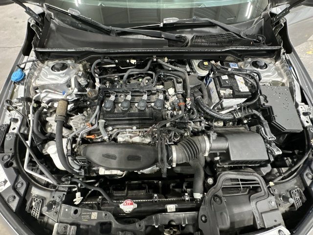 Certified Used 2022 Silver Honda EX image 22