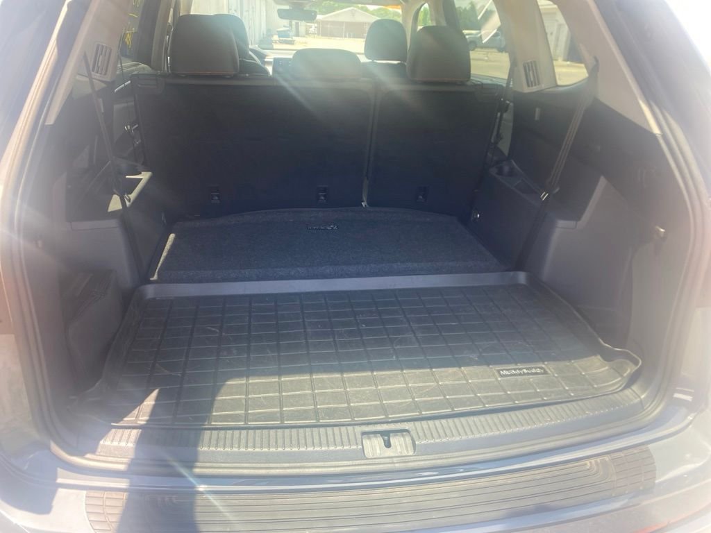 Used 2025 Pure Gray Volkswagen 2.0T Peak Edition image 6