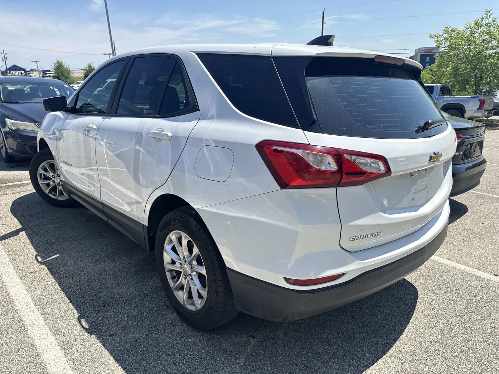 2020 Chevrolet Equinox LS - Photo 3