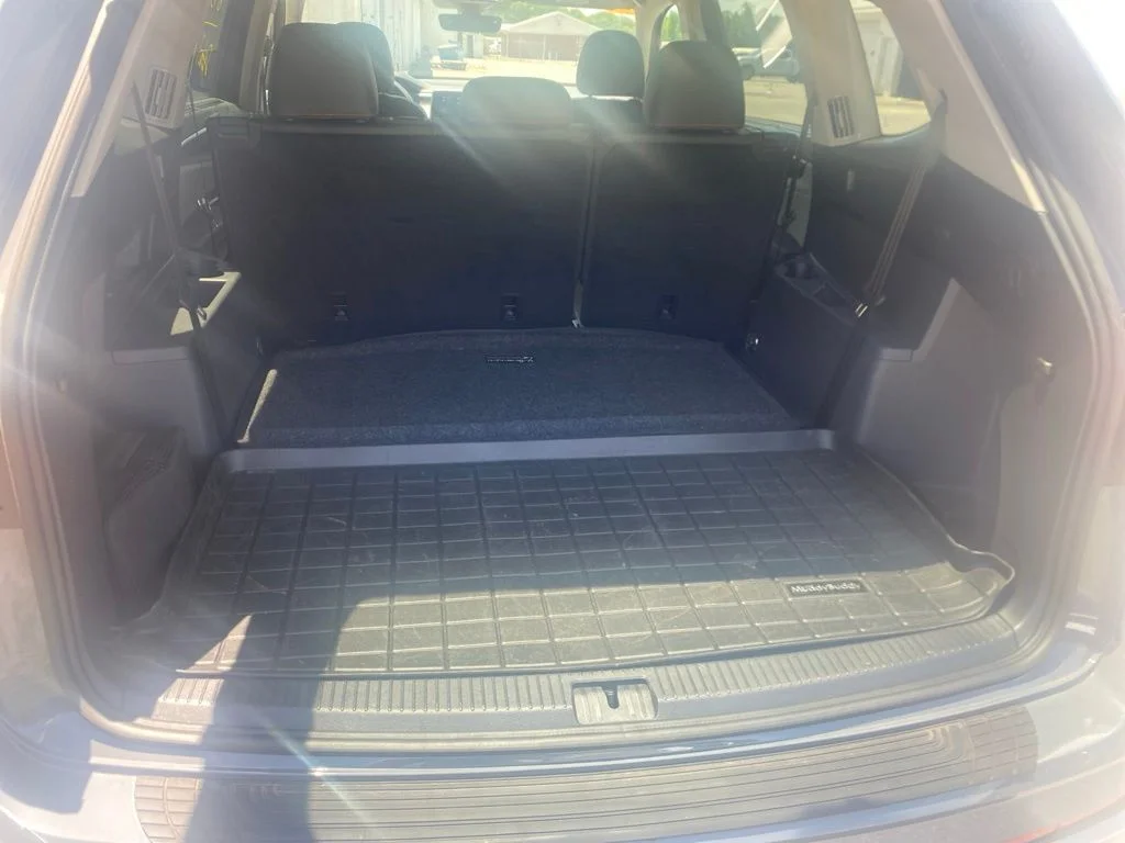 Used 2025 Pure Gray Volkswagen 2.0T Peak Edition image 6