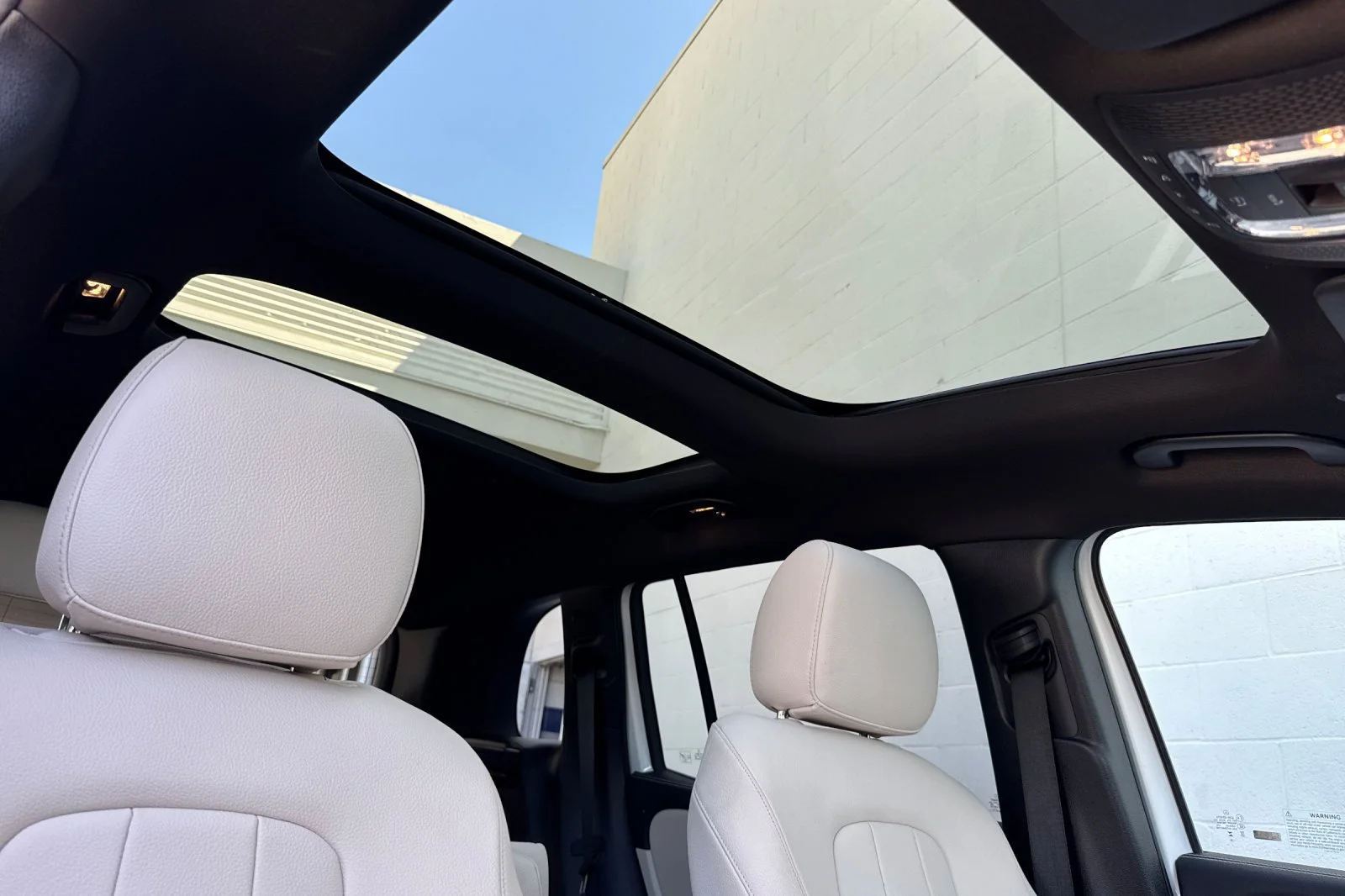 Used 2026 White Mercedes-Benz GLB 250 image 19