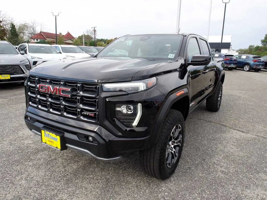 2023 GMC Canyon