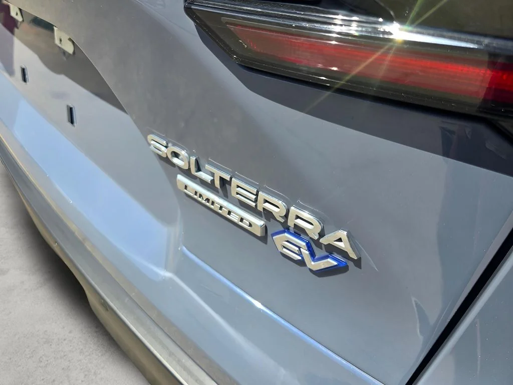 Used 2023 Harbor Mist Gray Pearl Subaru Limited image 19