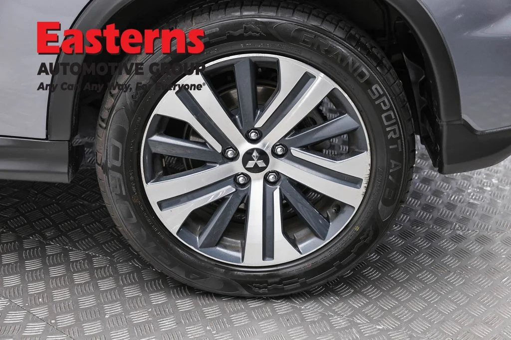 Used 2024 Gray Mitsubishi 2.0 ES image 8