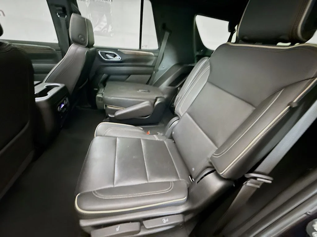 Used 2023 Gray Chevrolet Premier image 27