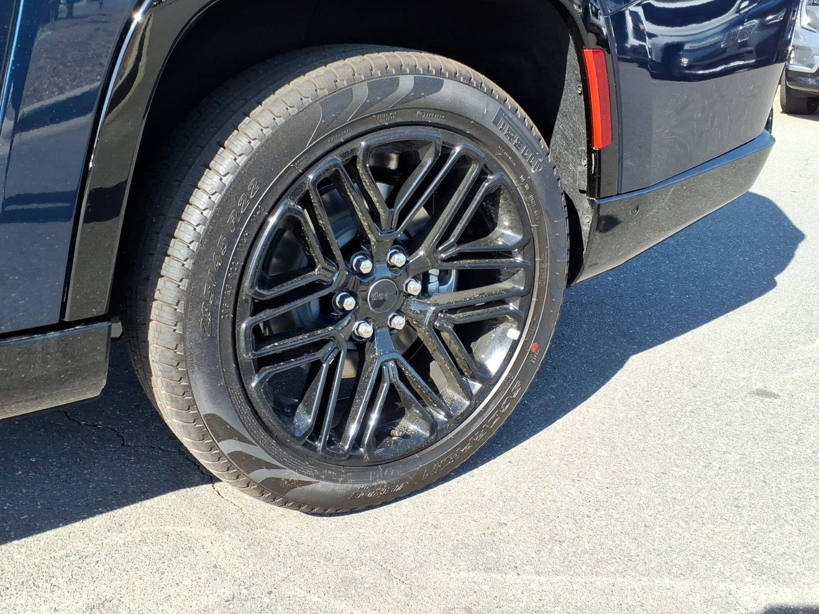 New 2026 Fathom Blue Pearl-Coat Exterior Paint (Late Availability) Jeep Limited Reserve image 13