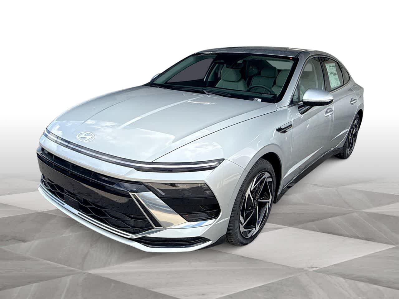 New 2026 Aero Silver Hyundai SEL Sport image 4