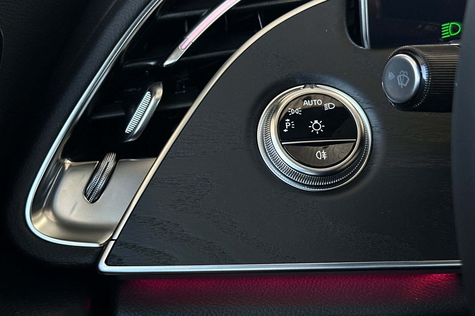 2026 Mercedes-Benz E-Class E350 - Photo 27