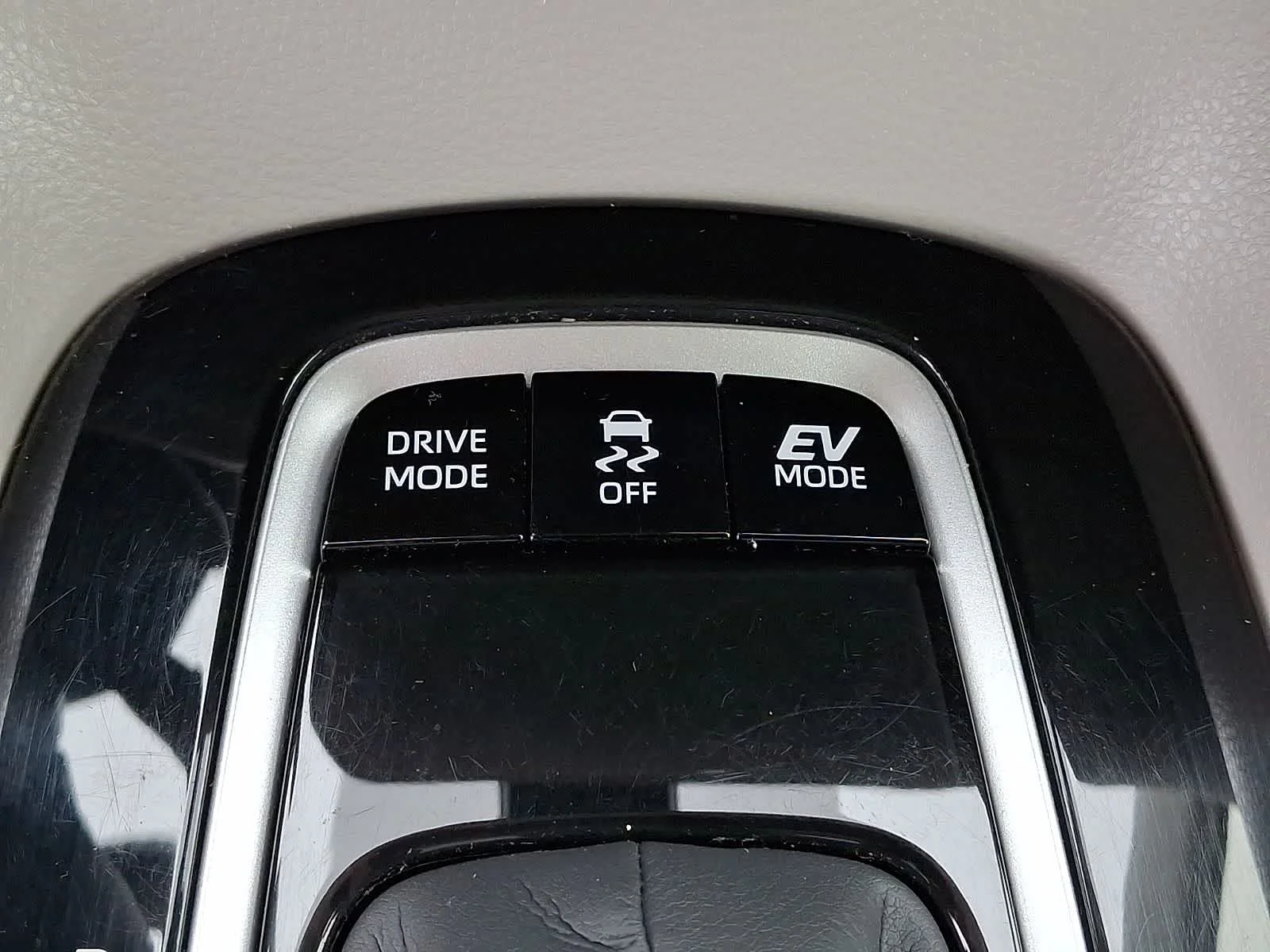 Certified Used 2022 Blueprint Toyota Hybrid LE image 28