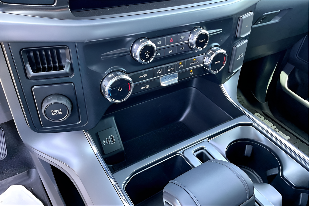 New 2026 Avalanche Ford XLT image 15