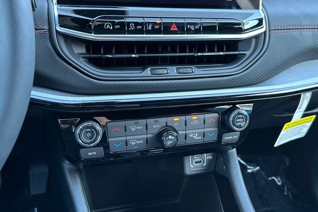 2026 Jeep Compass Trailhawk - Photo 20