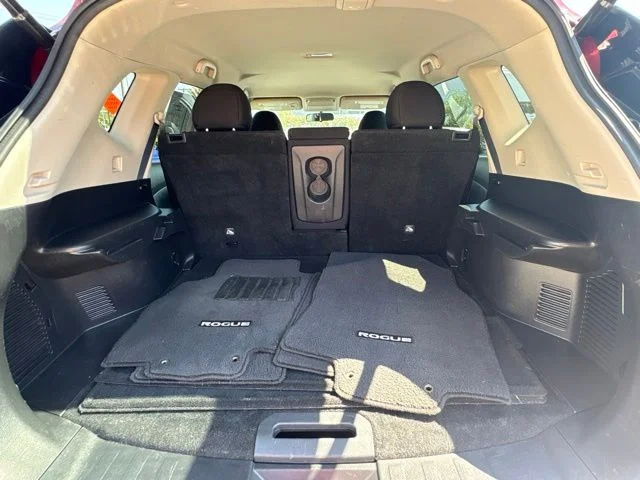 Used 2018 Red Nissan SV image 11