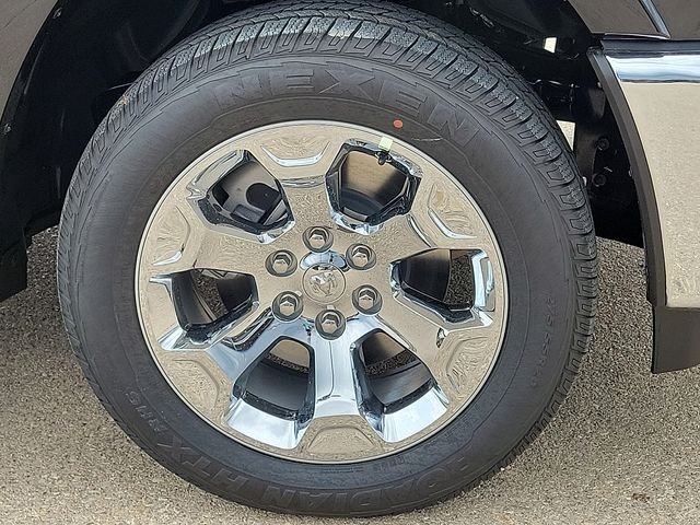New 2026 Diamond Black Crystal Pearl-Coat Exterior Paint RAM Big Horn/Lone Star image 7