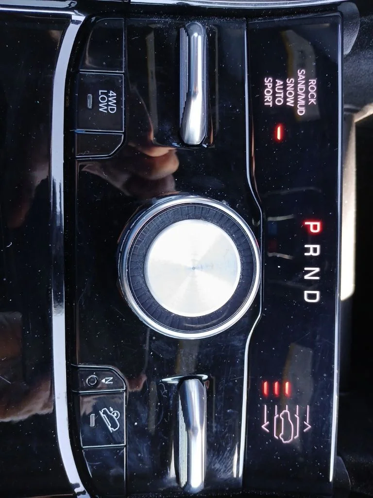 Used 2023 Silver Jeep Overland image 20