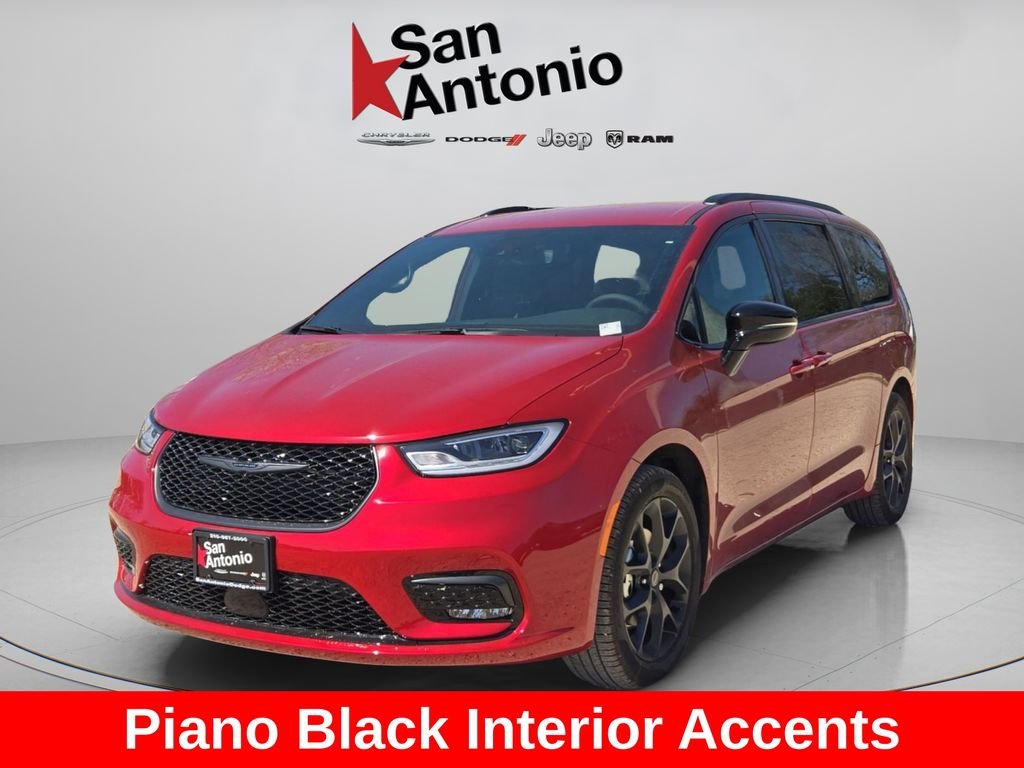 New 2026 Red Hot Pearl-Coat Exterior Paint Chrysler Select image 10
