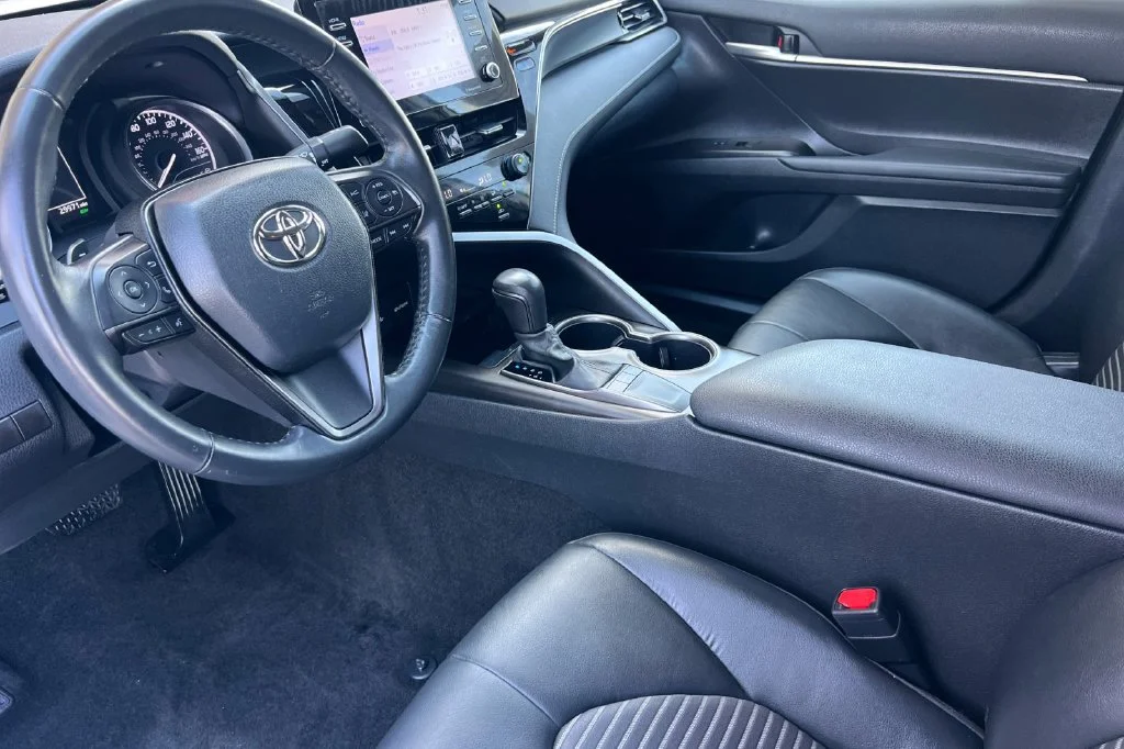 Used 2024 White Toyota SE image 13
