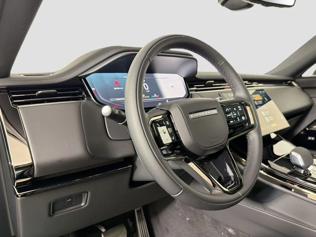 New 2026 Carpathian Grey Land Rover Dynamic SE image 9