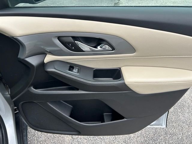 Used 2022 Silver Chevrolet LS image 10