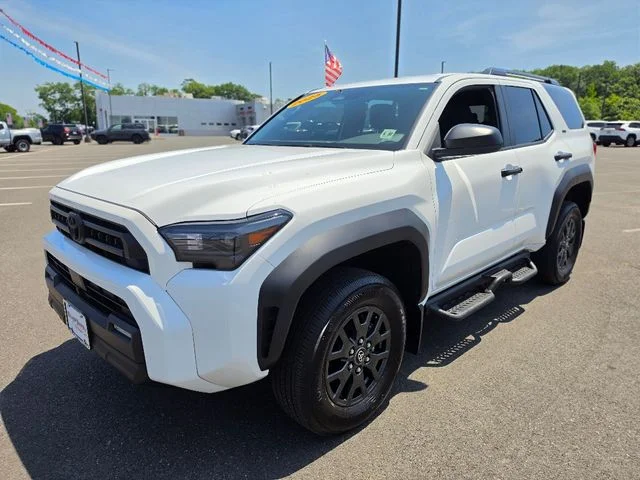 Used 2025 White Toyota SR5 image 3