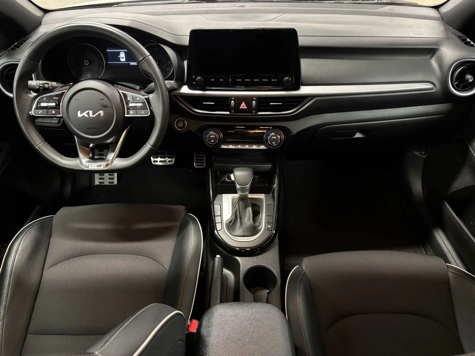 Used 2023 Black Kia GT-Line image 9