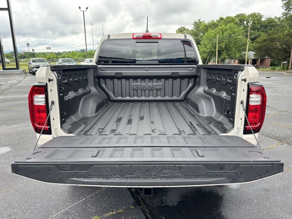 2026 GMC Canyon Elevation - Photo 11