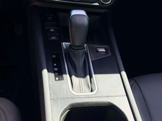 Used 2025 White Nissan SV image 22
