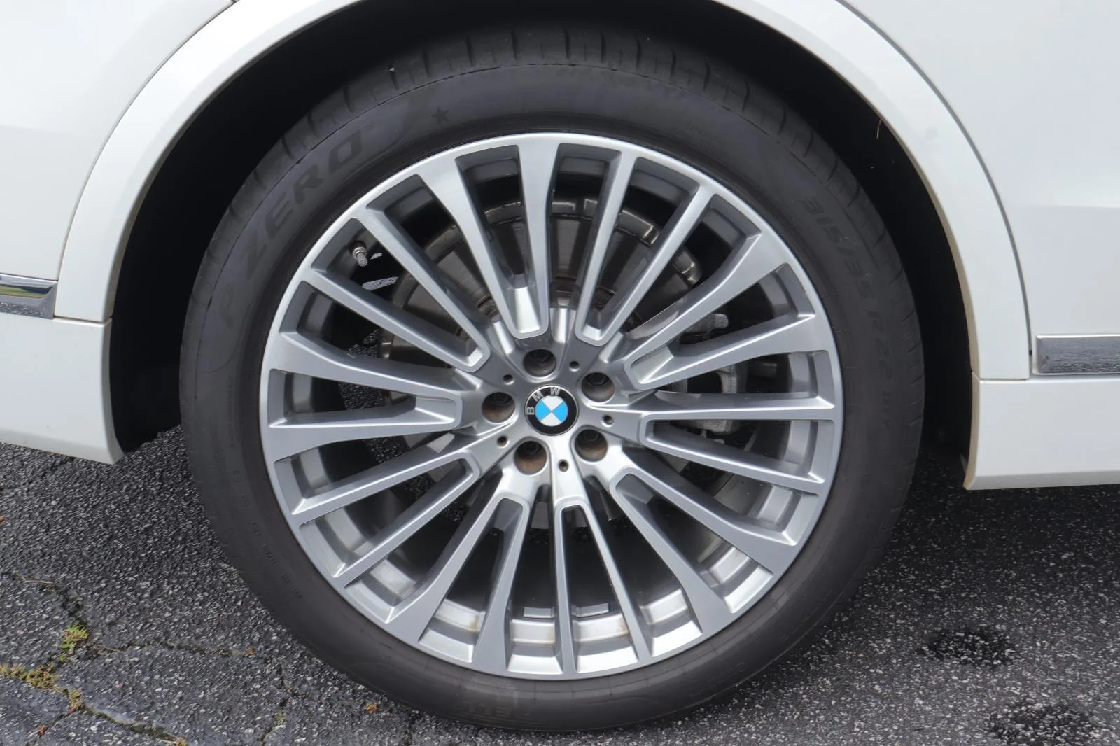 Certified Used 2024 Mineral White Metallic BMW xDrive40i image 45