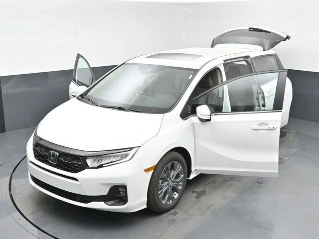 Used 2025 Platinum White Pearl Honda Touring image 59