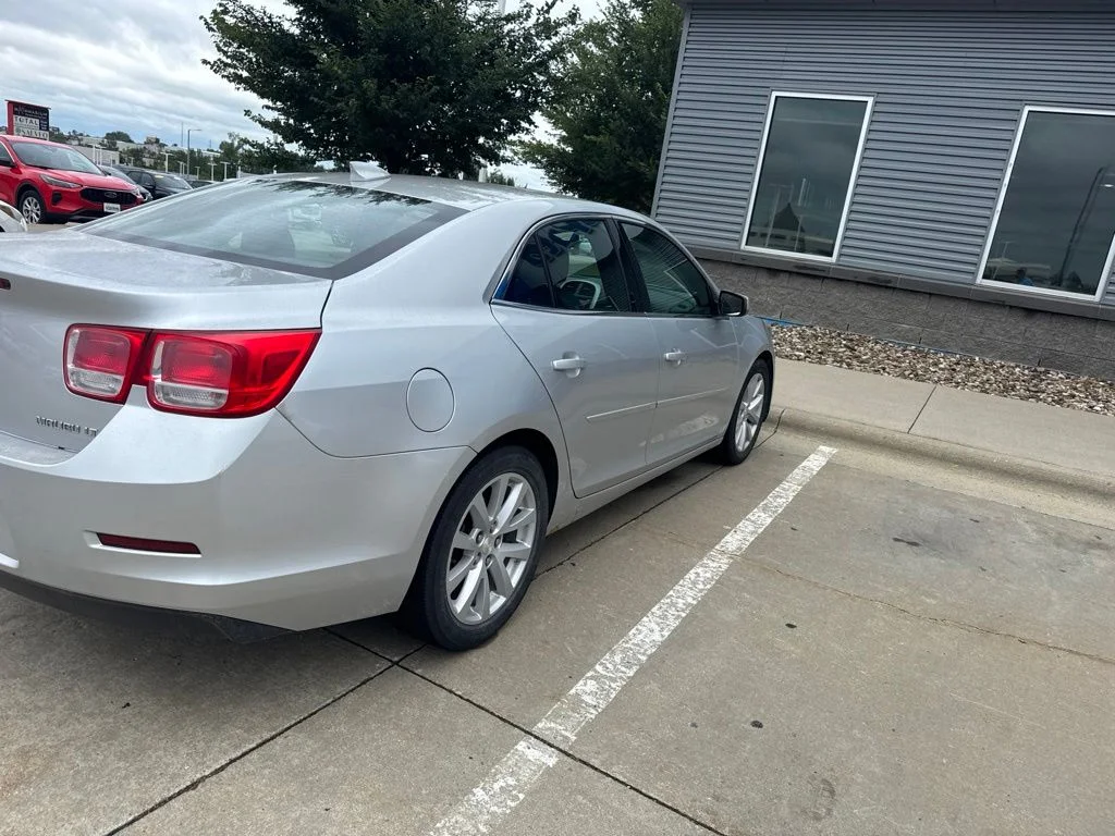 Used 2015 Silver Chevrolet LT image 5