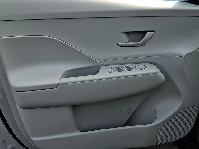 Used 2024 Gray Hyundai SEL image 12