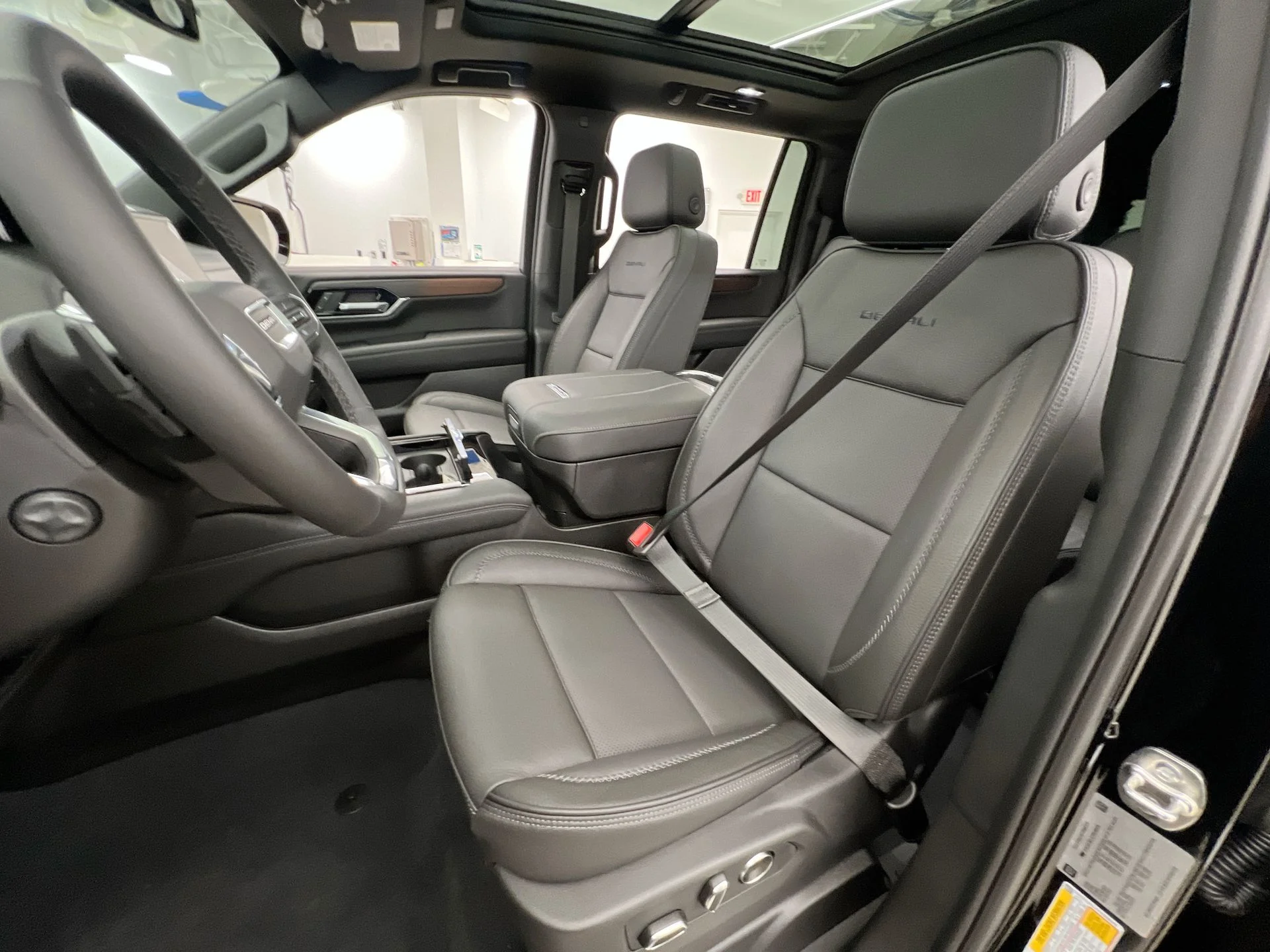 2026 GMC Yukon XL Denali - Photo 63