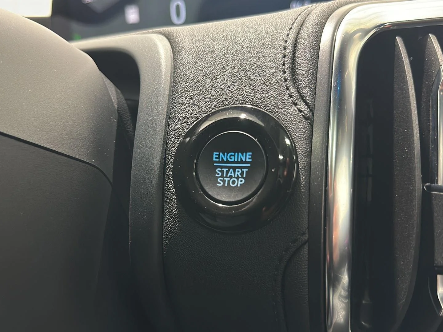Used 2025 Stone Blue Metallic Ford Tremor image 16