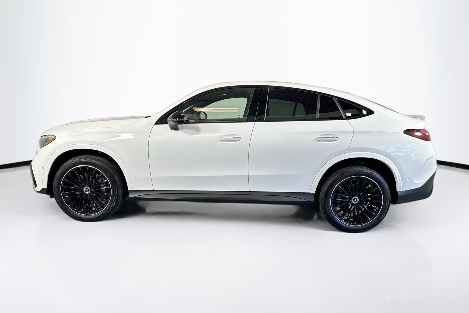 New 2026 Polar White Mercedes-Benz GLC 300 image 8